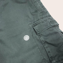 Load image into Gallery viewer, Vintage Lee Green Cargo Shorts - 38”