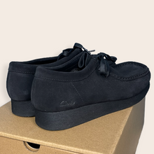 Load image into Gallery viewer, Clarks Wallabee trainers