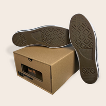 Load image into Gallery viewer, Converse One star trainers - UK 11