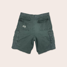 Load image into Gallery viewer, Vintage Lee Green Cargo Shorts - 38”