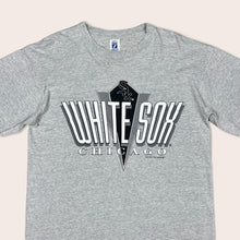 Load image into Gallery viewer, (1993) Chicago White Sox graphic stripe t-shirt - L/XL