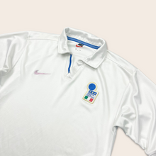 Load image into Gallery viewer, 1997/98 Italy Nike ‘98 World Cup Away Football Shirt - S