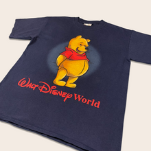 Load image into Gallery viewer, Winnie The Pooh Walt Disney World t-shirt