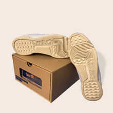 Load image into Gallery viewer, Women’s Reebok classic workout trainers - chalk/cream - UK 6