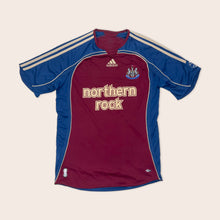 Load image into Gallery viewer, (2006) Newcastle United 2006-07 Away Football Shirt - S