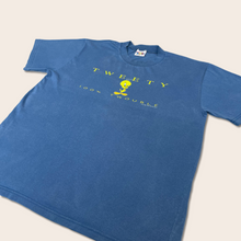 Load image into Gallery viewer, 1996 Tweety Pie ‘100% trouble’ Looney Tunes Warner bros t-shirt