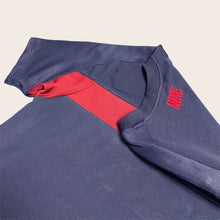 Load image into Gallery viewer, Nike embroidered swoosh mesh t-shirt - L