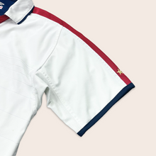 Load image into Gallery viewer, 2003/05 England Umbro ‘04 Euros Home Reversible Football Shirt - XS (YXL)