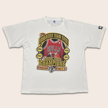 Load image into Gallery viewer, 1996 Chicago Bulls ‘Greatest Team Ever’ NBA champ t-shirt