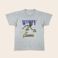 Load image into Gallery viewer, 90’s LA Lakers James Worthy NBL Basketball graphic t-shirt - M