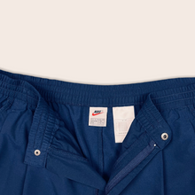 Load image into Gallery viewer, 1990’s Nike tennis style shorts - XL (38”)