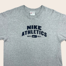 Load image into Gallery viewer, Nike spell out swoosh t-shirt