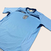 Load image into Gallery viewer, England 2008 - 2010 Umbro home football shirt