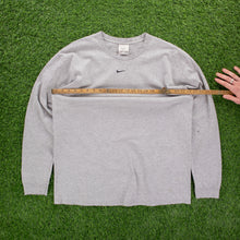 Load image into Gallery viewer, (2000) Nike Small Centre Swoosh Embroidered Grey Long Sleeve T-Shirt - L
