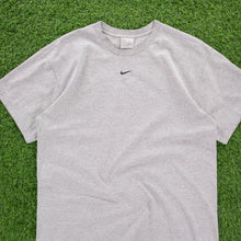 Load image into Gallery viewer, (2000) Nike Small Centre Swoosh Embroidered Grey Short Sleeve T-Shirt - L
