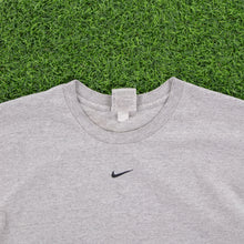 Load image into Gallery viewer, (2000) Nike Small Centre Swoosh Embroidered Grey Short Sleeve T-Shirt - L
