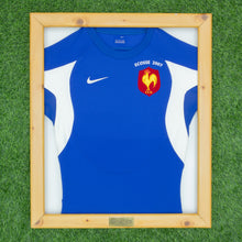 Load image into Gallery viewer, 2005/2007 France Player Issue Six Nations Champions Home Short Sleeved Commemorative Framed Rugby Union Shirt - S
