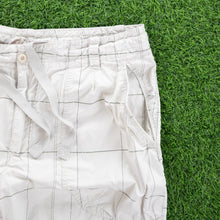 Load image into Gallery viewer, (2010) Nike Athletic Dept Small Swoosh Embroidered Pocket Logo Checked Beige Shorts - L (32/34”)
