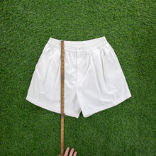 Load image into Gallery viewer, (2000) NNike Tennis Court Embroidered Pleated White Sports Shorts - L (32/34”)
