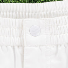 Load image into Gallery viewer, (2000) Nike Tennis Court Embroidered Pleated White Sports Shorts - L (32/34”)
