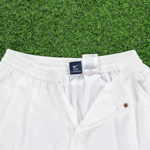 Load image into Gallery viewer, (2000) NNike Tennis Court Embroidered Pleated White Sports Shorts - L (32/34”)
