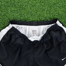 Load image into Gallery viewer, (2007) Women’s Nike Dri-Fit 10//2 Running Black Sports Shorts - L (14-16)
