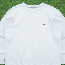 Load image into Gallery viewer, 2003 Nike Small Swoosh Embroidered Logo Boxy Crewneck Pale Blue Sweatshirt - L/XL
