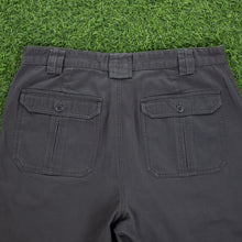 Load image into Gallery viewer, (2000) Nike Golf Small Swoosh Embroidered Grey Cargo Shorts - L (32/34”)
