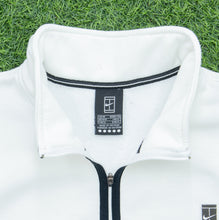 Load image into Gallery viewer, 1999 Nike Tennis Court Alpha Project Embroidered Logo Boxy White Quarter Zip Short Sleeved Jumper - L
