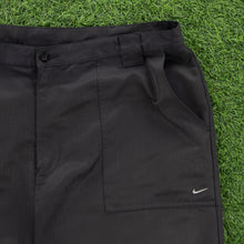 Load image into Gallery viewer, (2007) Nike Golf Small Swoosh Embroidered Pocket Logo Grey Shorts - XL/XXL (38/40”)

