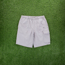 Load image into Gallery viewer, (2006) Nike Small Swoosh Embroidered Pocket Grey Cargo Shorts - M (30-33”)
