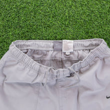 Load image into Gallery viewer, (2006) Nike Small Swoosh Embroidered Pocket Grey Cargo Shorts - M (30-33”)
