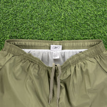Load image into Gallery viewer, Reebok Small Spell Out Embroidered Logo Pocket Khaki Sports Shorts - L (32-36”)
