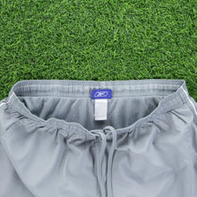 Load image into Gallery viewer, Reebok Small Embroidered Logo Pocket Grey Sports Shorts - L (32-36”)
