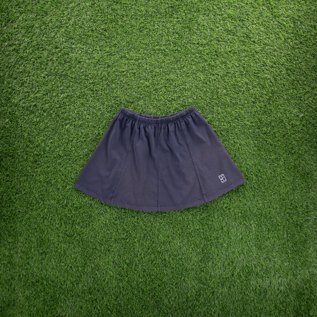 (2000) Women’s Nike Tennis Court Embroidered Logo Navy Sports Skirt - L (12-14)