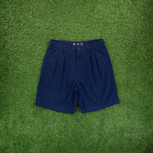 Load image into Gallery viewer, (2000) Nike Golf Pleated Navy Chino Shorts - M (30/32”)
