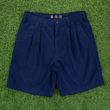 Load image into Gallery viewer, (2000) Nike Golf Pleated Navy Chino Shorts - M (30/32”)
