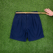 Load image into Gallery viewer, (2000) Nike Golf Pleated Navy Chino Shorts - M (30/32”)
