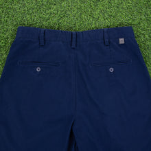 Load image into Gallery viewer, (2000) Nike Golf Pleated Navy Chino Shorts - M (30/32”)

