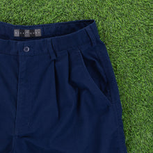 Load image into Gallery viewer, (2000) Nike Golf Pleated Navy Chino Shorts - M (30/32”)
