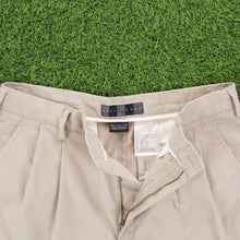 Load image into Gallery viewer, (2001) Nike Golf Pleated Beige Chino Shorts - M (30/32”)
