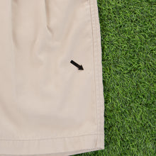 Load image into Gallery viewer, (2001) Nike Golf Pleated Beige Chino Shorts - M (30/32”)
