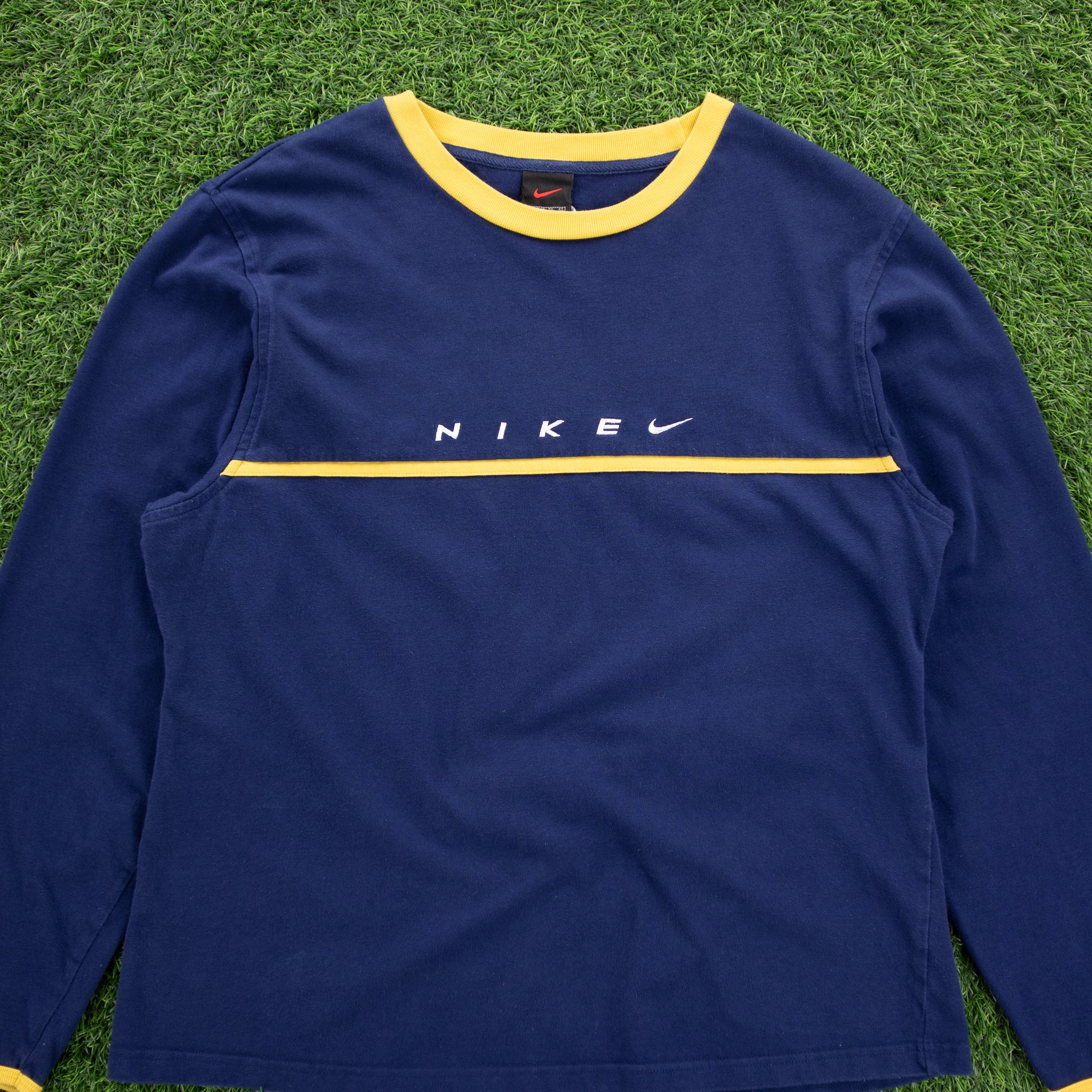Vintage nike swoosh embroidery big logo winter jakcket 90s, image size:2048x2048
