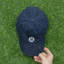 Load image into Gallery viewer, New York Yankees Embroidered MLB Twins Enterprise 6-Panel Cap - One Size
