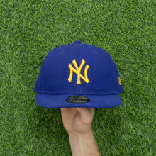 Load image into Gallery viewer, New York Yankees New Era 59FIFTY MLB Major League Baseball 6-Panel Flexfit Fitted Cap - One Size (7 1/4)
