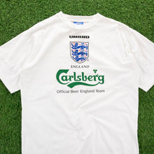 Load image into Gallery viewer, (1996) England Umbro Carlsberg Promotional Graphic Football T-Shirt - XL/XXL
