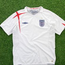 Load image into Gallery viewer, 2005/07 England Umbro Home Football Shirt - M
