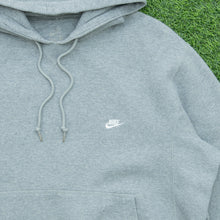 Load image into Gallery viewer, 2008 Nike Small Swoosh Embroidered Logo Boxy Grey Hoodie - L

