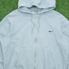 Load image into Gallery viewer, 2007 Nike Small Swoosh Embroidered Logo Boxy Grey Zip Up Hoodie - L

