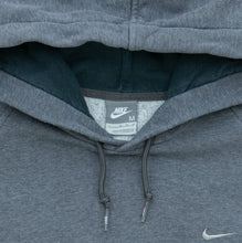 Load image into Gallery viewer, 2007 Nike Small Swoosh Embroidered Logo Drawstring Raglan Grey Hoodie - M

